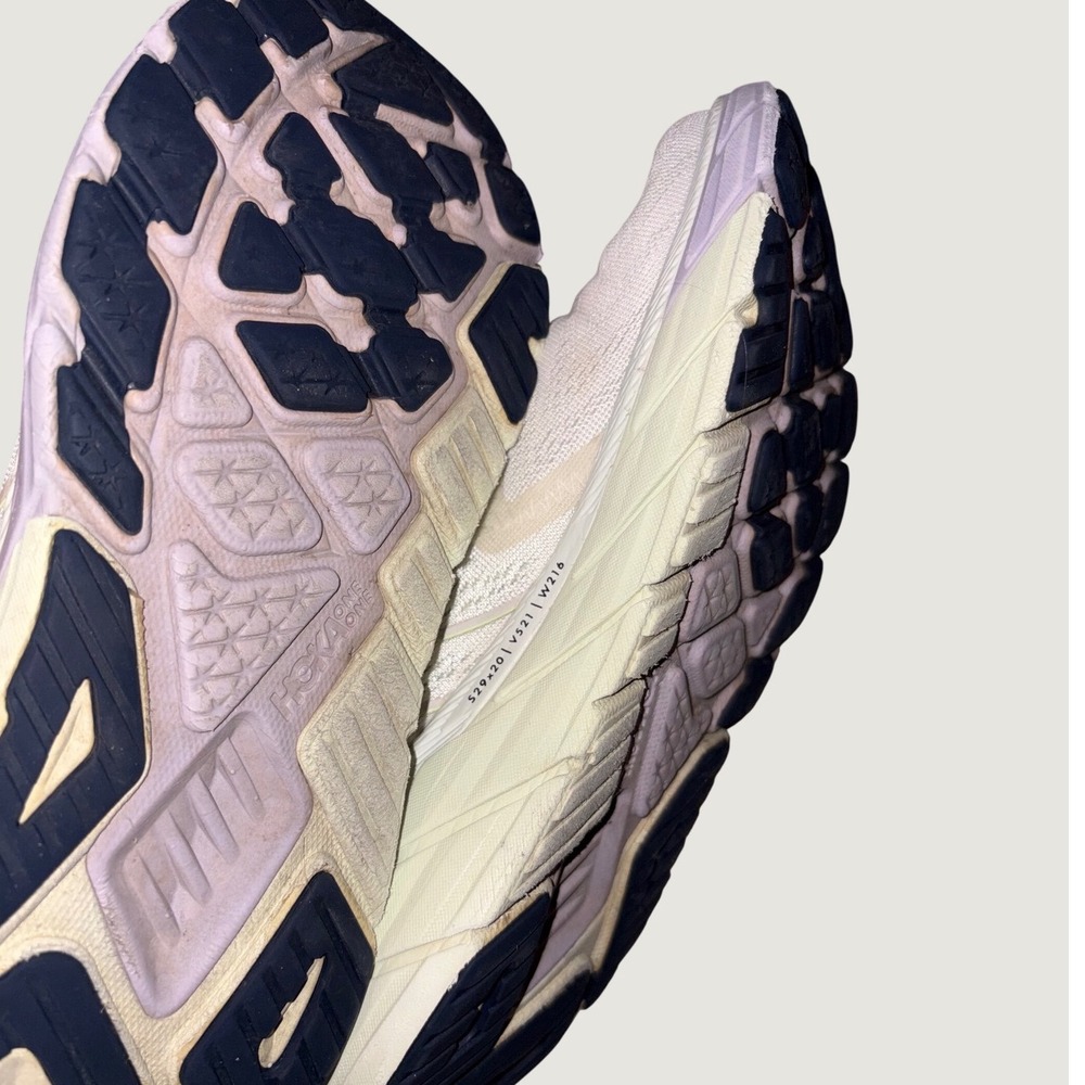 Hoka ladies size 7B One Arahi 5 Womens White/Silver/Lavender Running Shoes - Picture 5 of 5